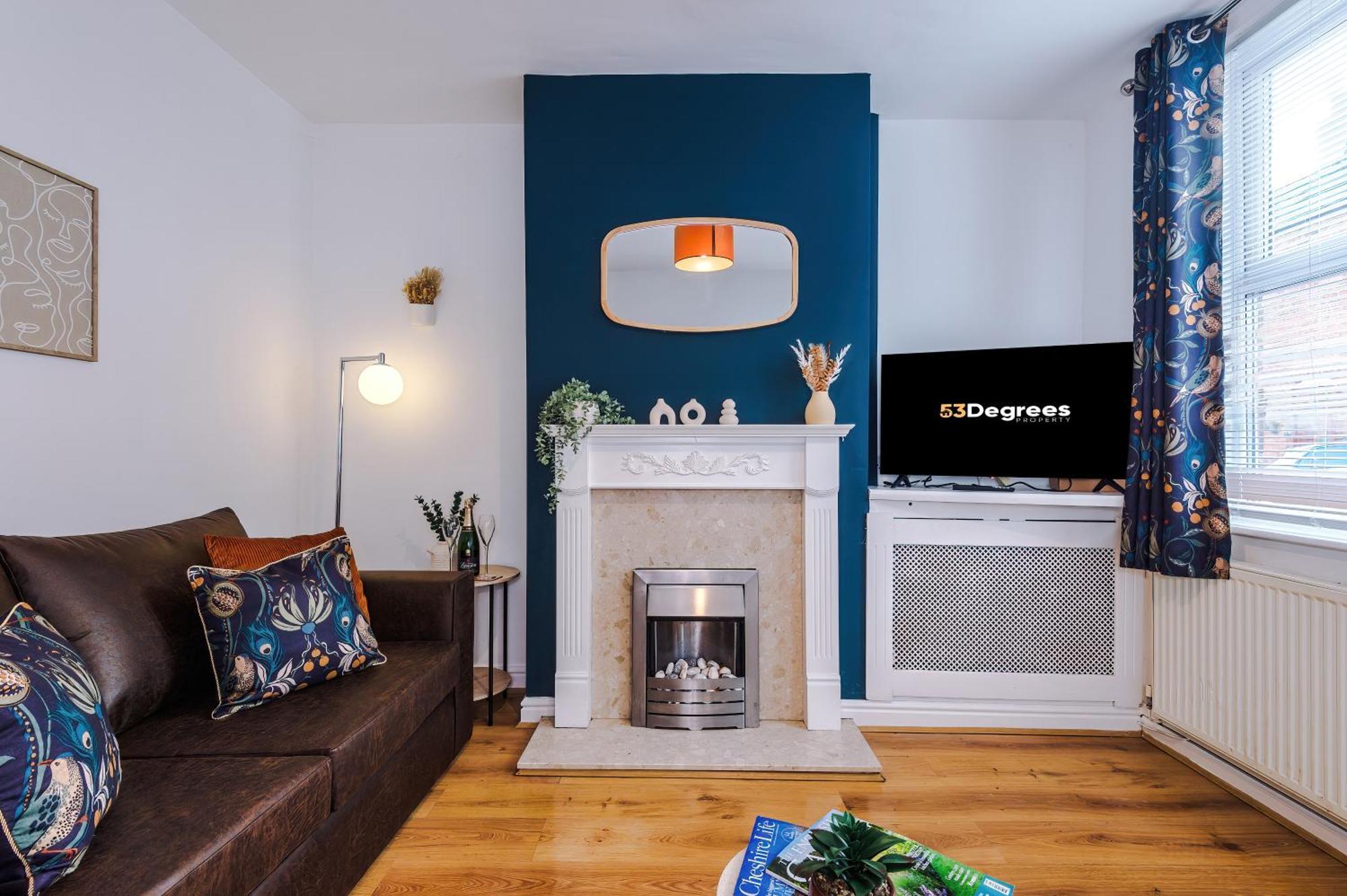 New! Spacious 2-Bed Home In Chester City-Centre By 53 Degrees Property, Ideal For Couples & Small Groups, Great Location - Sleeps 5 Extérieur photo